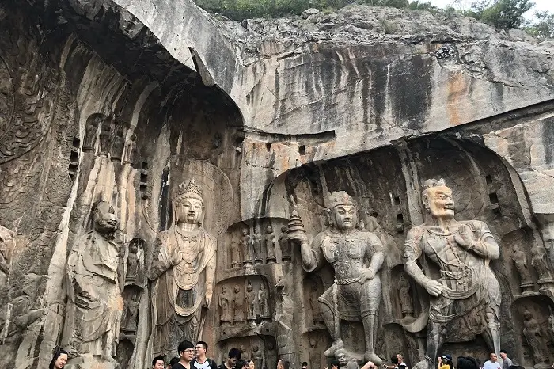 Longmen Grottoes: A Buddhist Art Miracle Spanning Thousands of Years