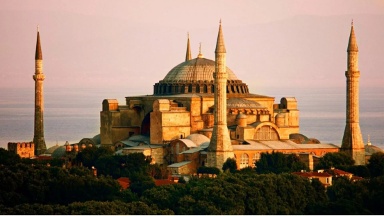 The Ultimate Guide to Architectural History: Power, Facades, and Evolution